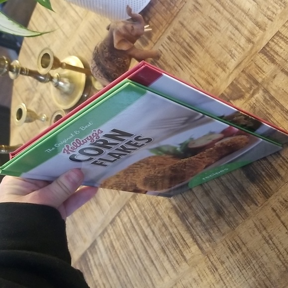 📚 Two Kellogg's Cereal Recipe Cookbooks 📚 - Picture 10 of 10